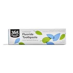 365 by Whole Foods Market, Fluoride Cavity Fighting and Whitening Toothpaste, 5.5 Ounce